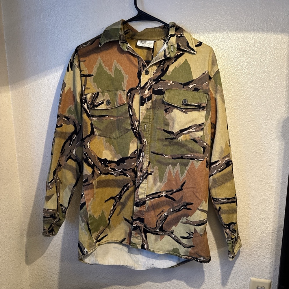Vintage 90s predator camo button up